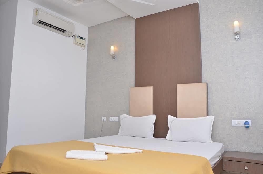 Hotel Kra Thanjavur Dış mekan fotoğraf